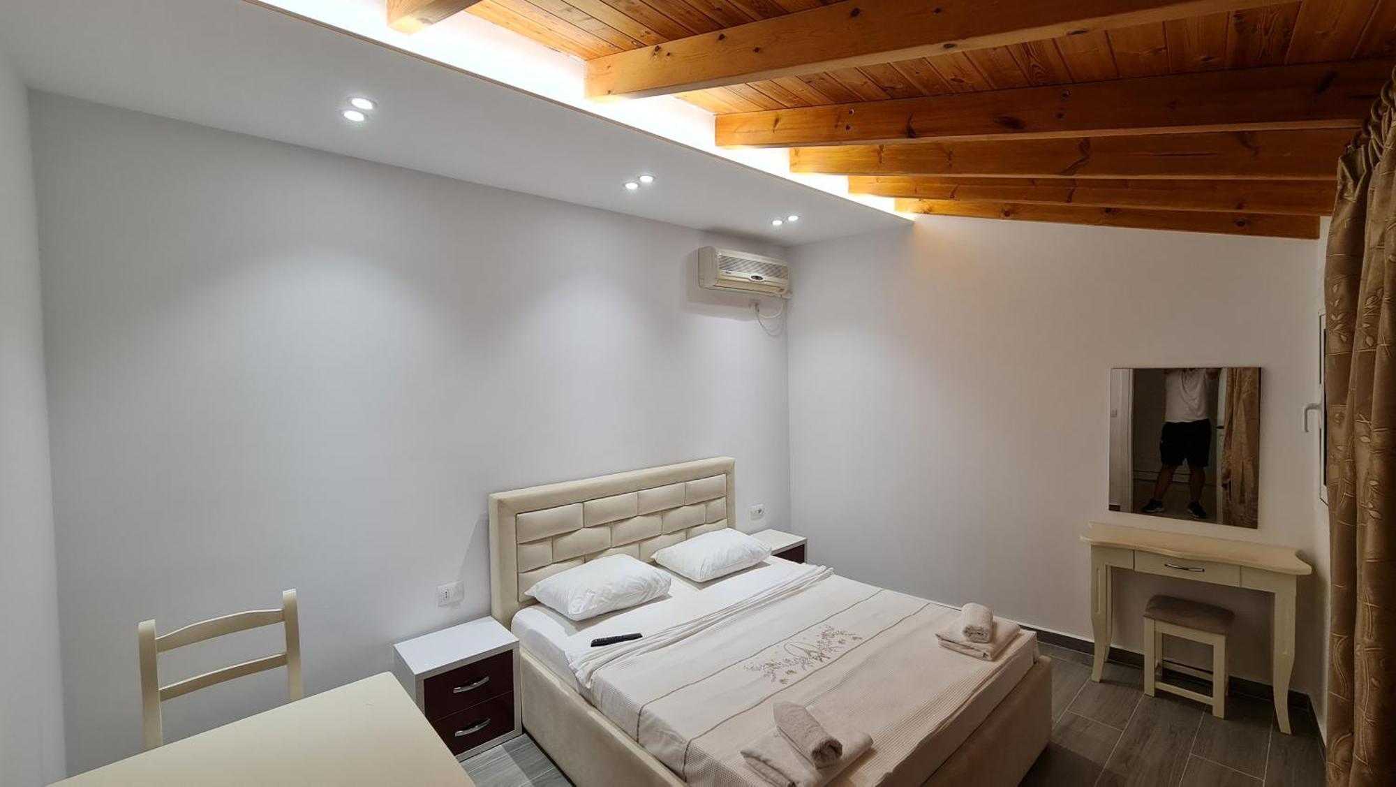 Skenderi Sarande