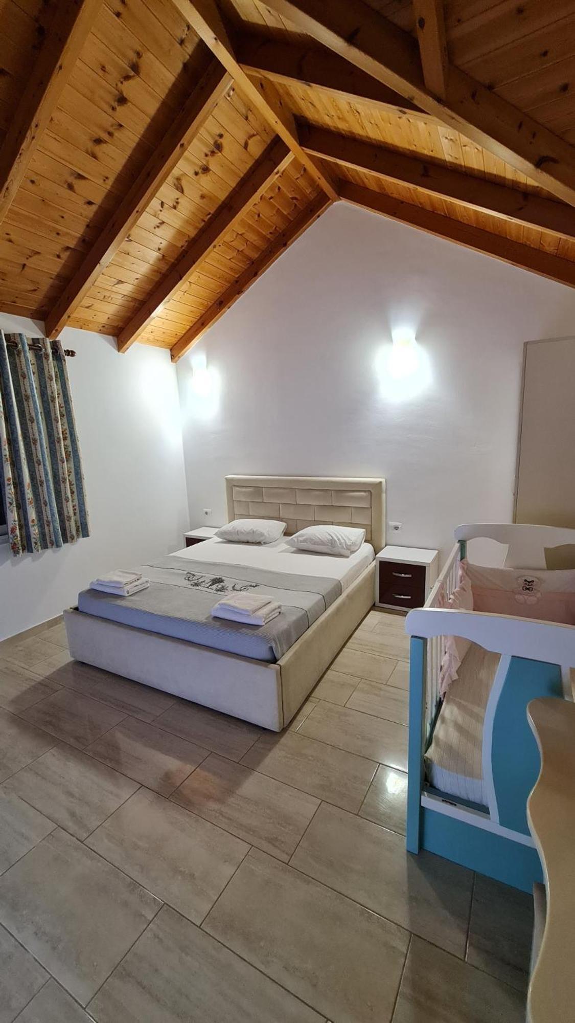 Skenderi Villa Sarande